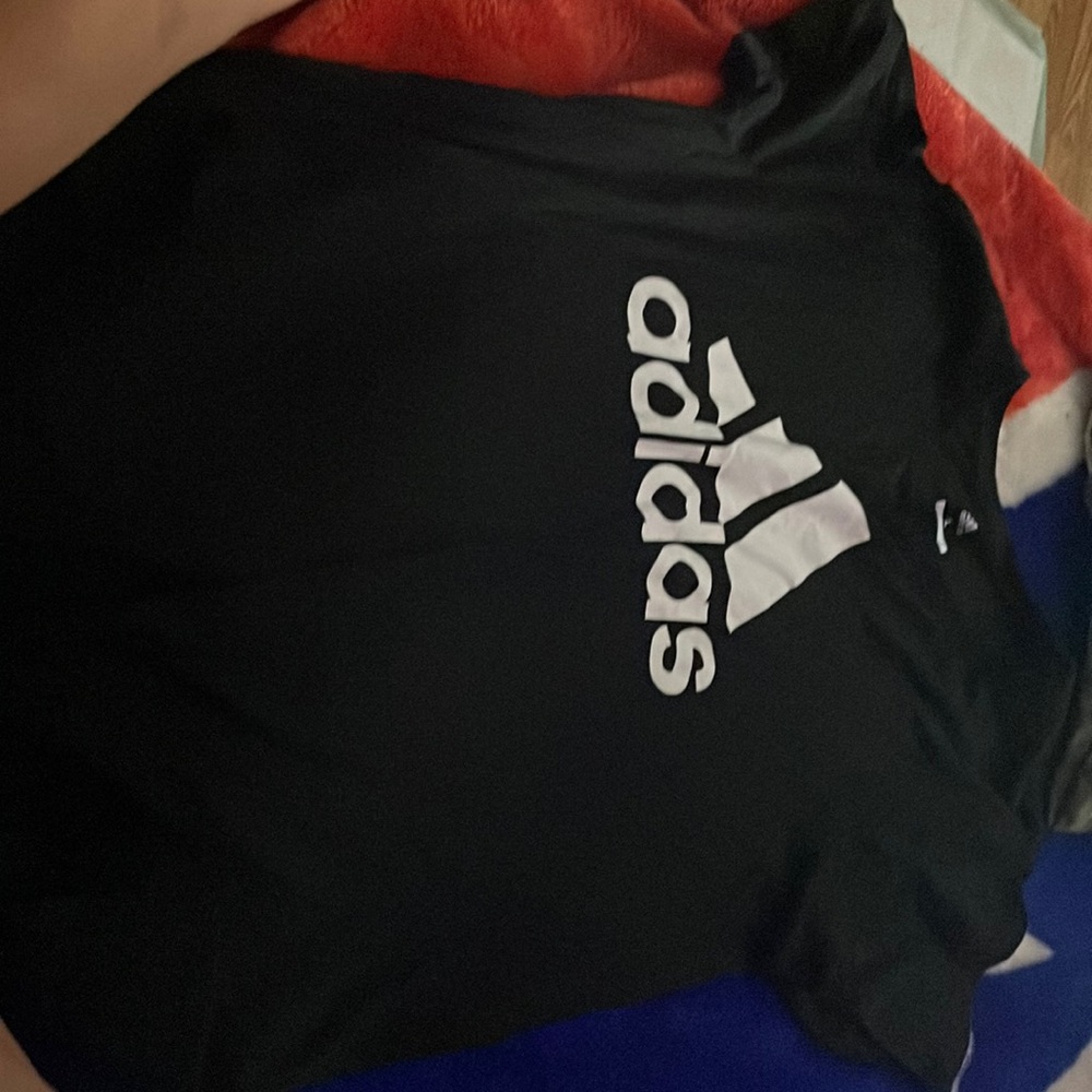 Woman’s Adidas shirt